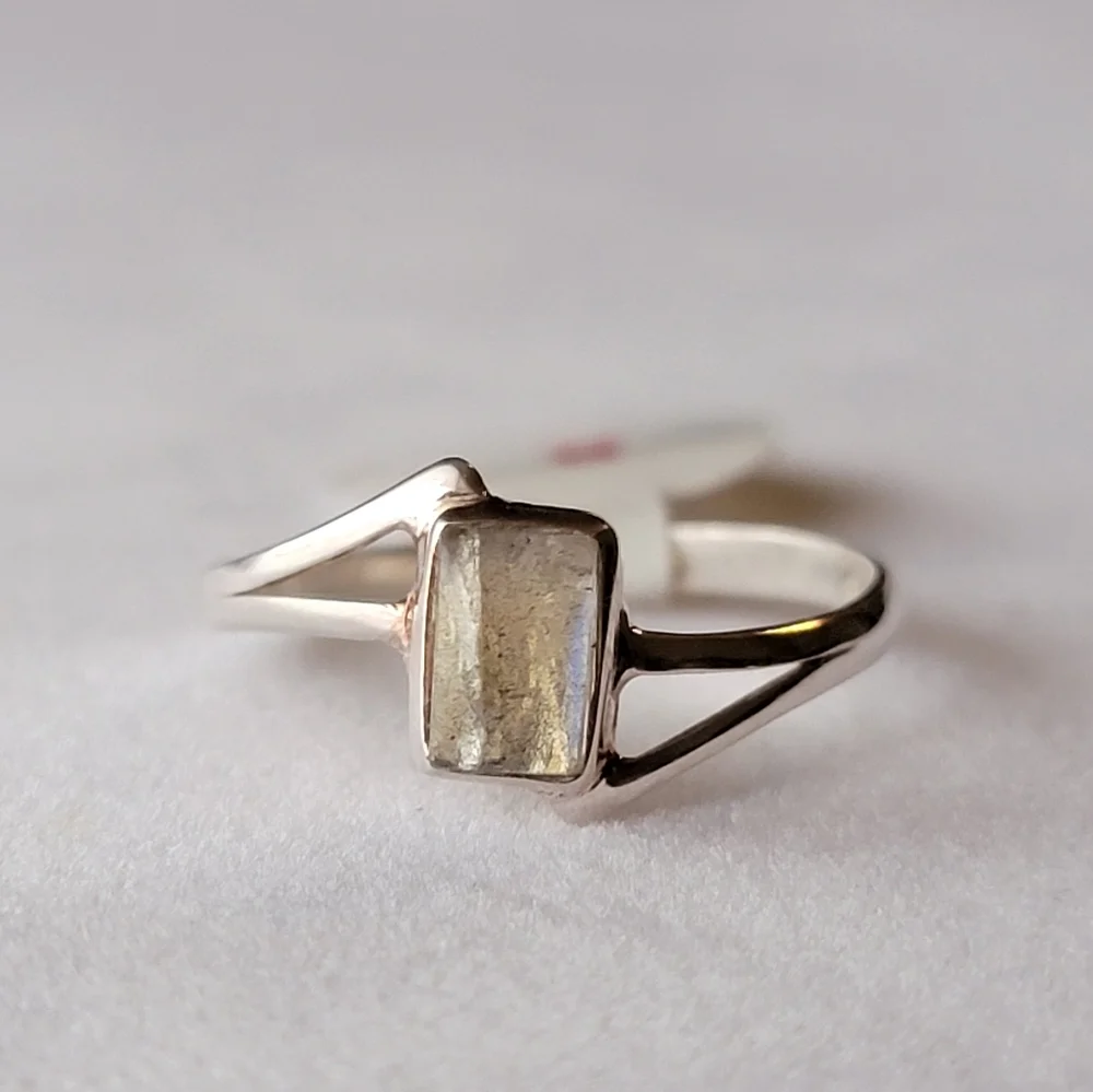 Labradorite 925 Sterling Silver Dainty Split Shank Ring Rectangle Gemstone